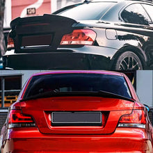 Load image into Gallery viewer, Rear Spoiler Compatibility with 2007-2013 1 Series E82 125i 128i 135i Coupe PSM Style Rear Trunk - front detail view